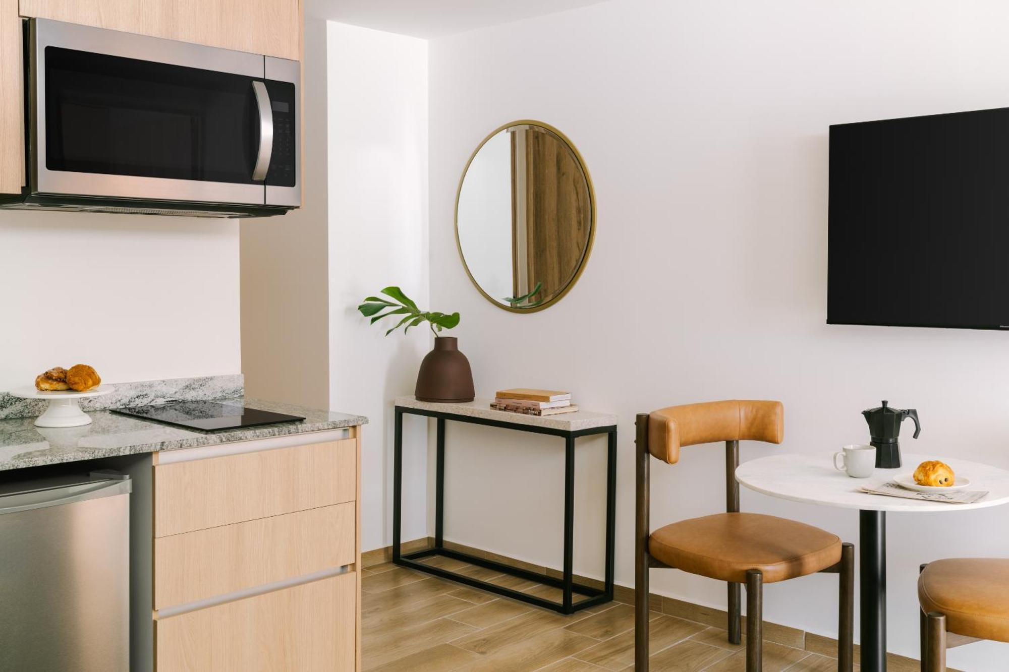 Sonder Miravalle Aparthotel
